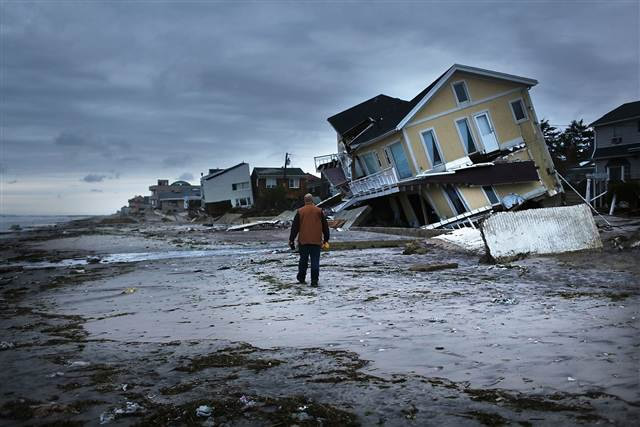 After destructive Hurricane Harvey, Irma hits U.S.