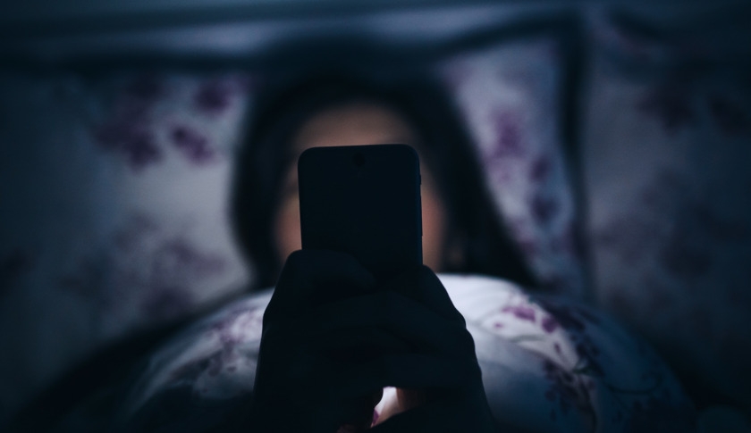 ImageFile: Smartphones need â€˜Bed Modeâ€™ as science says smartphones spoil sleep