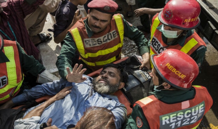 11 killed, scores injured in Pakistan hotel fire