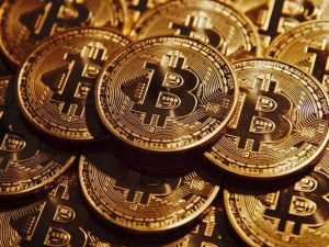 ImageFile: Surging Bitcoin breaks through $1,000 barrier1