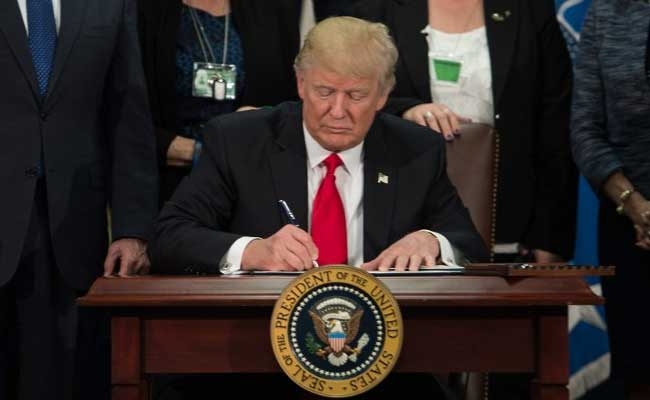 Trump signs deal to end US government shutdown