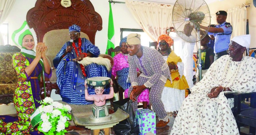 Akran marks 40 years on throne, lays foundation of Badagry’s first e-Library