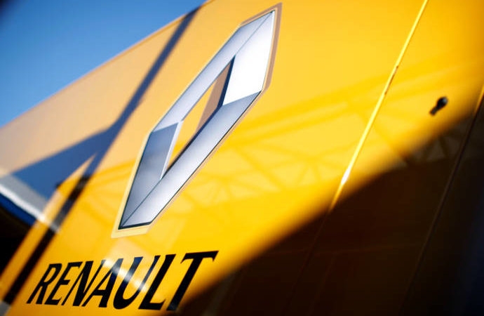 ImageFile: Renault shut several French factories after cyberattack