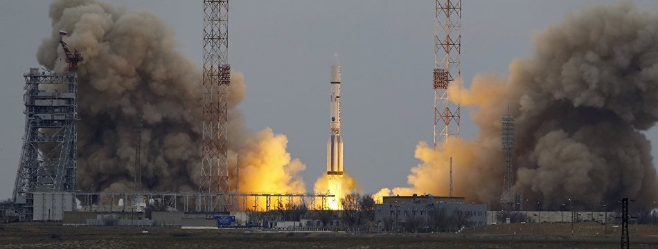 ImageFile: Russia launches Proton rocket with U.S. satellite