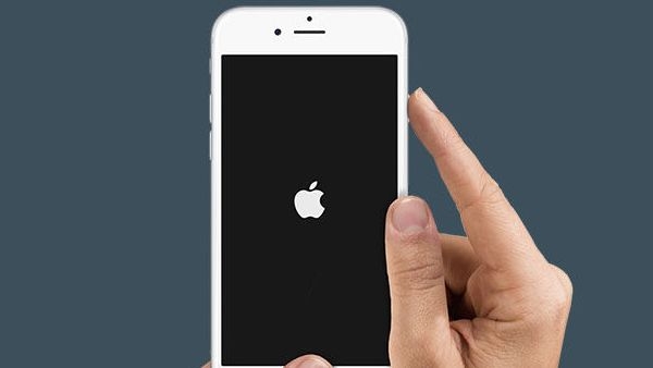 ImageFile: How to Reset or Hard Reboot an iPhone or iPad