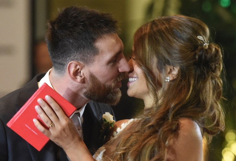 Photonews: Gathering of stars as Barcelona star, Messi weds childhood sweetheart