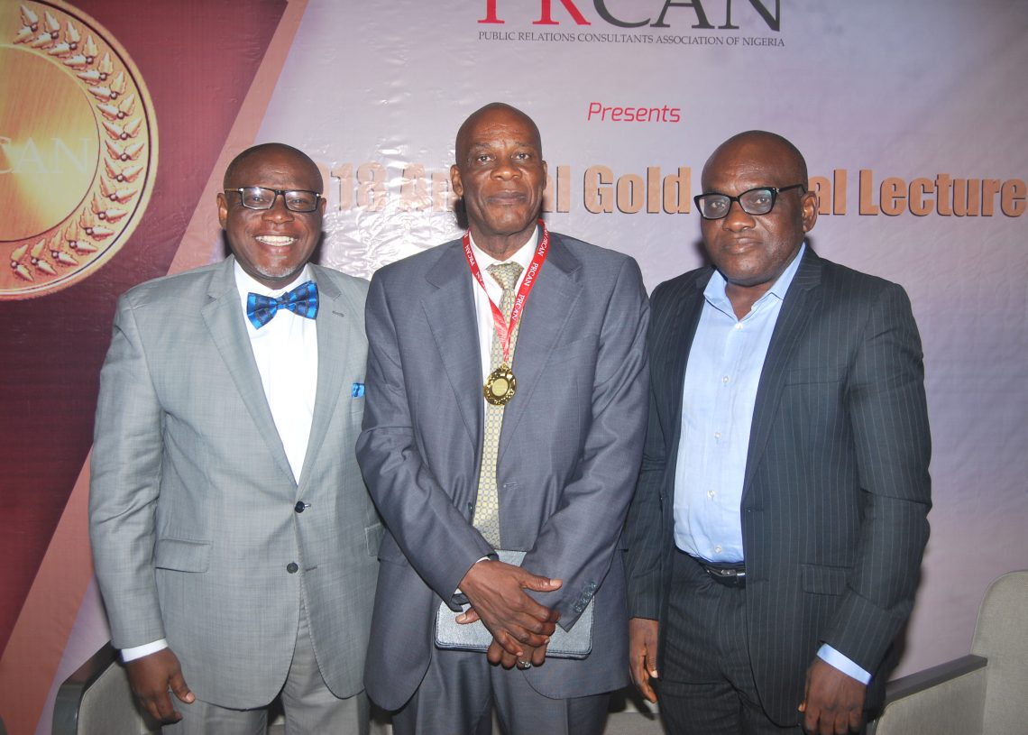 Guest Lecturer at the 2018 Gold Medal of the Public Relations Consultants Association of Nigeria (PRCAN), Prof. Emevwo Biakolo; flanked by PRCAN President, John Ehiguese (right) and Vice President, Muyiwa Akintunde; at the 2018 PRCAN Gold Medal Lecture in Lagos… on Friday