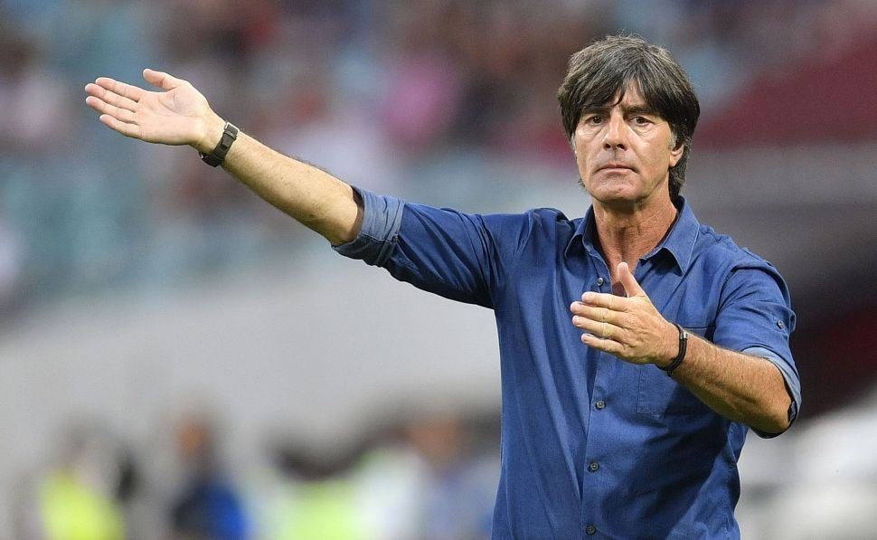 Russia 2018: Joachim Low extends contracts with Germany