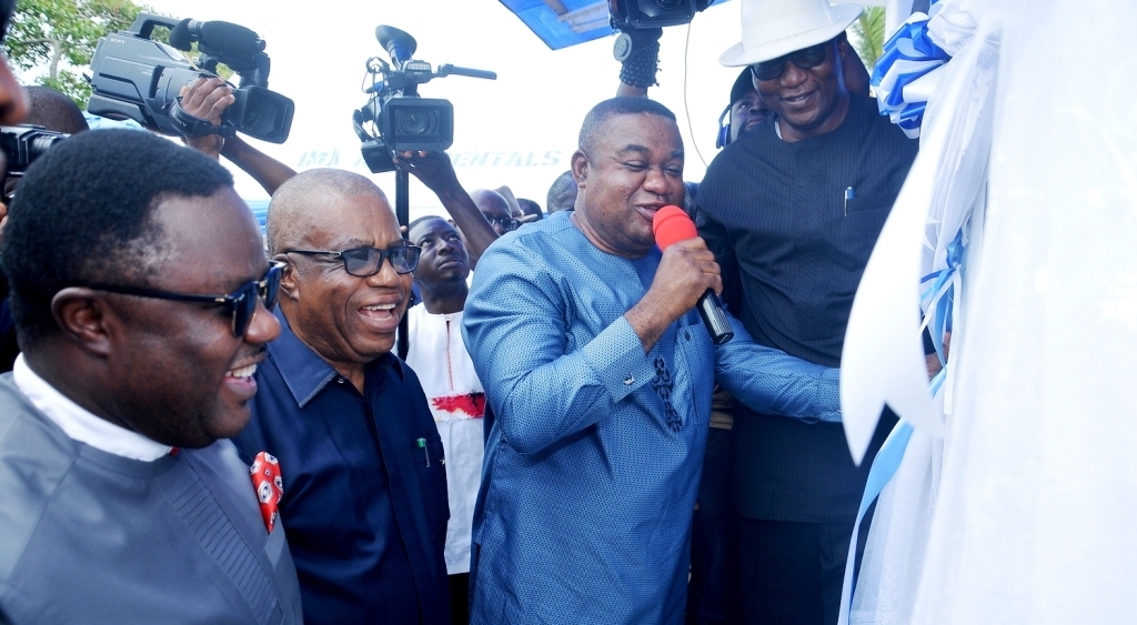 Ayade commissions state's first microfinance bank