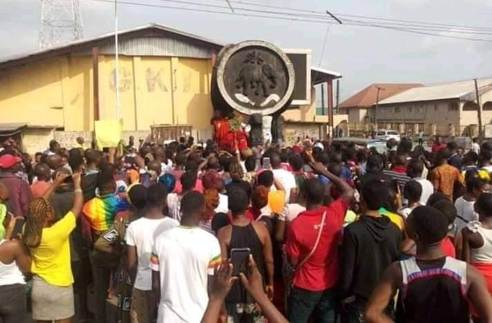 Protesters gather at Olympia in Sapele before hitting the streets