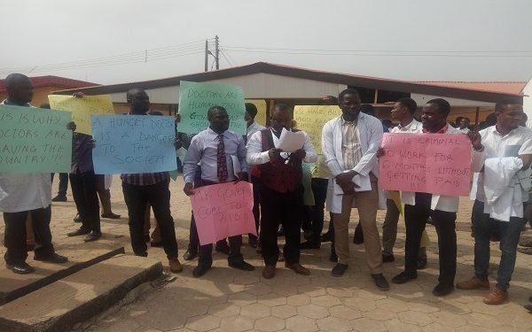 UNIMED doctors protest non-payment of salaries, threaten strike