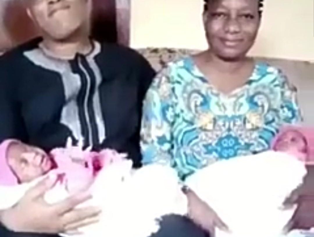 VIDEO: Nigerian couple celebrate ‘miracle twin babies’ after wife welcomes second baby, three weeks delivering first