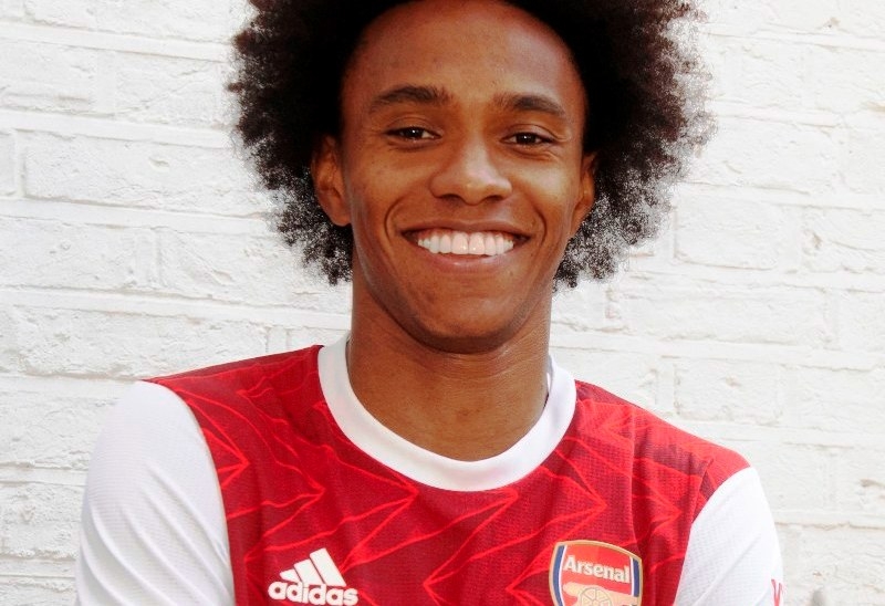 BREAKING: Arsenal confirm signing Willian from Chelsea