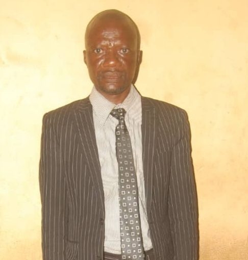 Photo: Police arrest 47-year-old fake lawyer while defending case in court