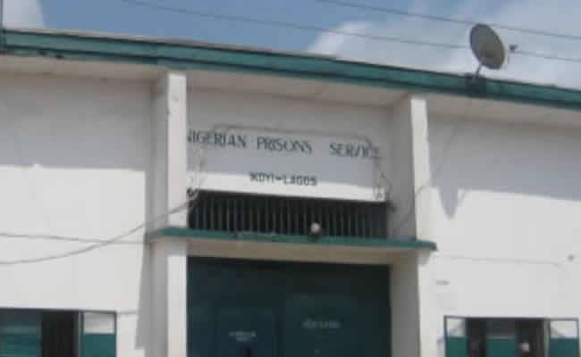 BREAKING: Apprehension in Lagos State as hoodlums storm Ikoyi prison