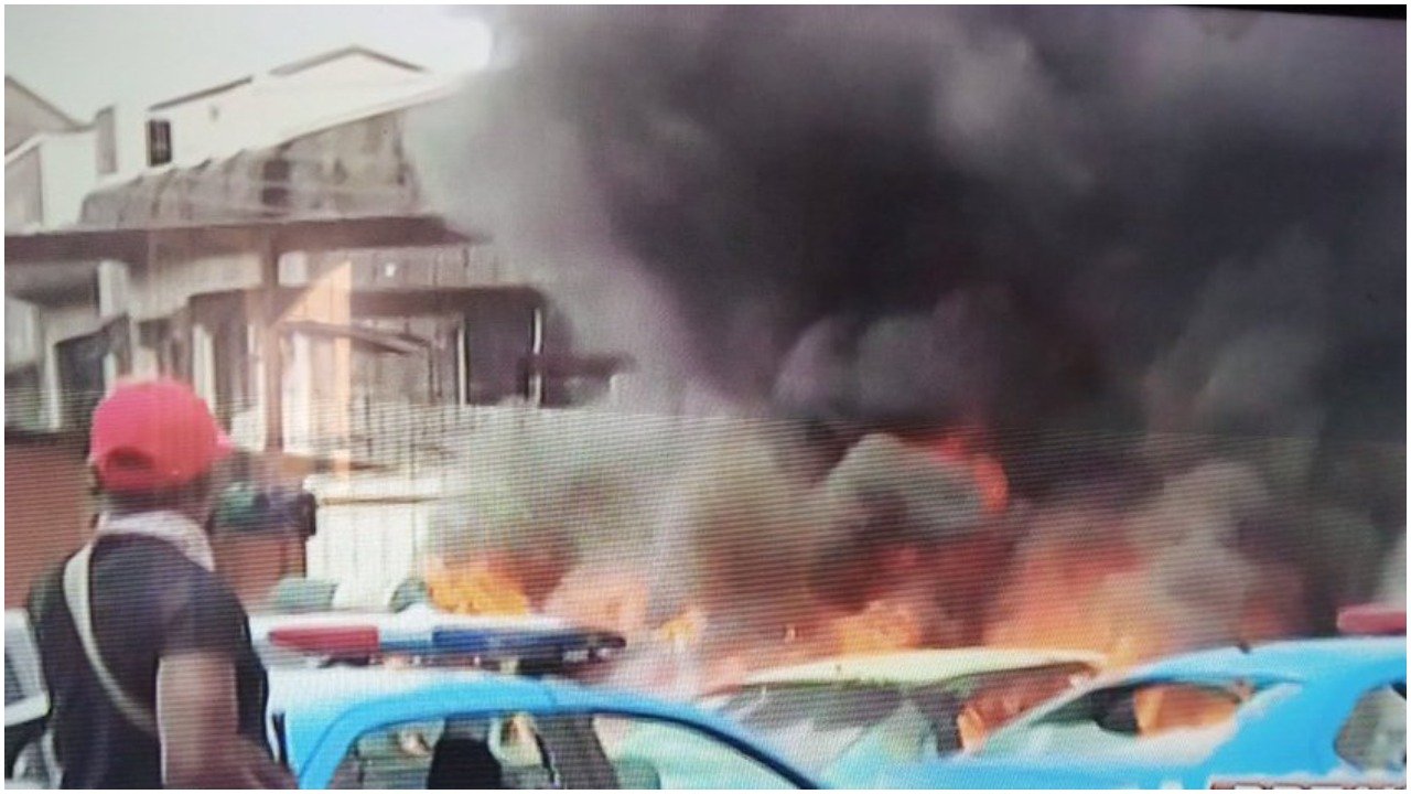 BREAKING: Lagos FRSC, LASTMA, VIO offices, set ablaze