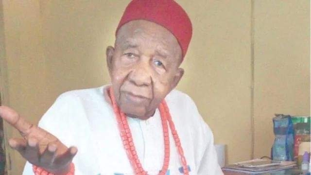 Ojukwu's chief of staff during civil war is dead