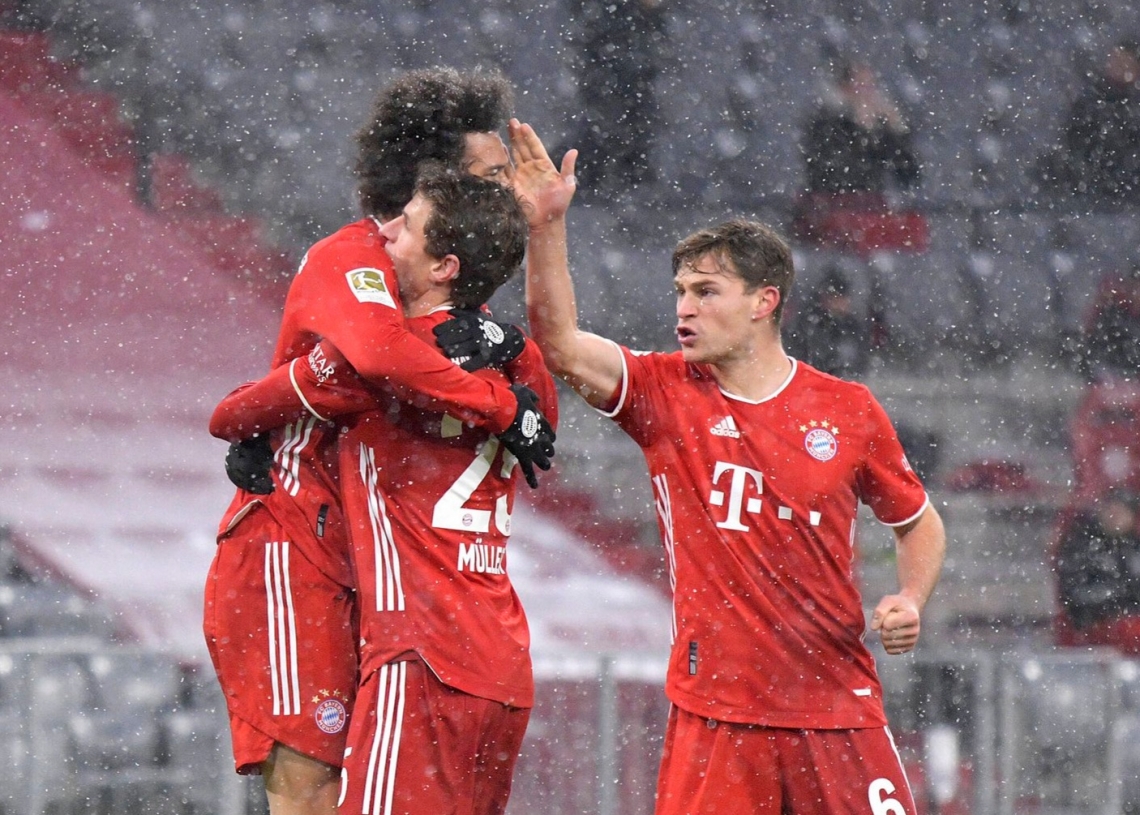 Bayern Munich end mini-slump with tight win over Freiburg