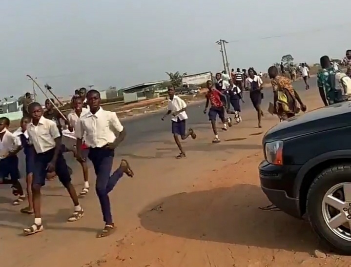 Secondary school students protest in Ogun