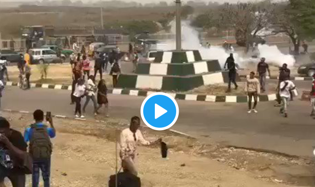 BREAKING: Security operatives fire shots at protesting students in Abuja [VIDEO]
