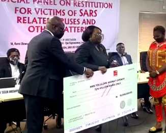 Four #EndSARS petitioners receive N16.25m cheques from Lagos Panel