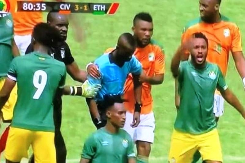 AFCON qualifiers: Referee collapses in middle of football match