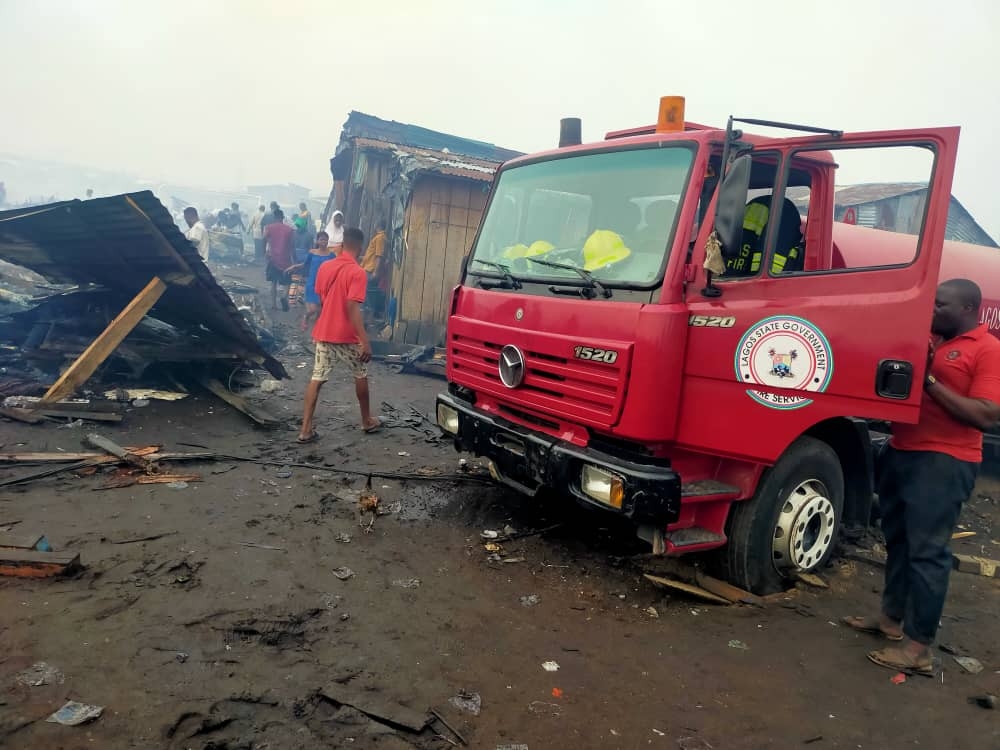 How Lagos residents in Oko Baba were rescued from overnight fire tragedy [PHOTOS]
