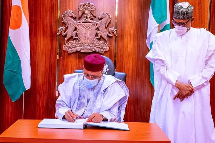We’ll continue to assist Niger Republic, close neighbours - Buhari