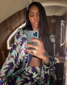 Tiwa Savage shares hot summer body picture to shut down pregnancy rumours
