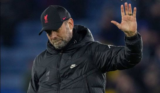 Liverpool should forget EPL title - Klopp