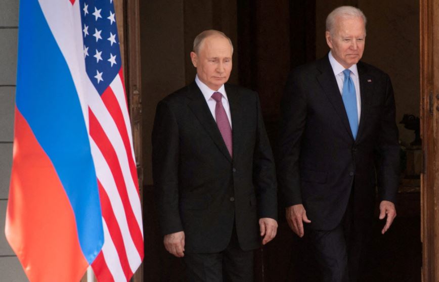 U.S. President Joe Biden and Russia’s President Vladimir Putin arrive for the U.S.-Russia summit at Villa La Grange in Geneva, Switzerland June 16, 2021. Saul Loeb/Pool via REUTERS/File Photo.