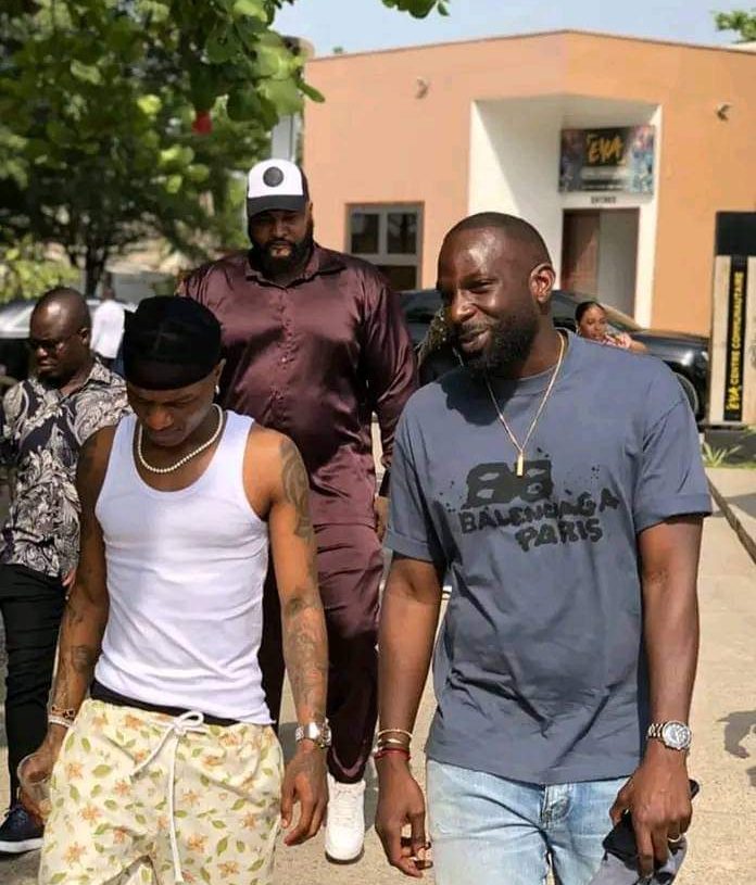 After failing to appear at two concerts, Wizkid spotted chilling in Cotonou with president of Benin Republic’s son after failing to appear at two concerts