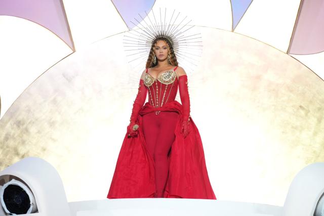Beyonce returns to stage at Dubai Resort after four years absence