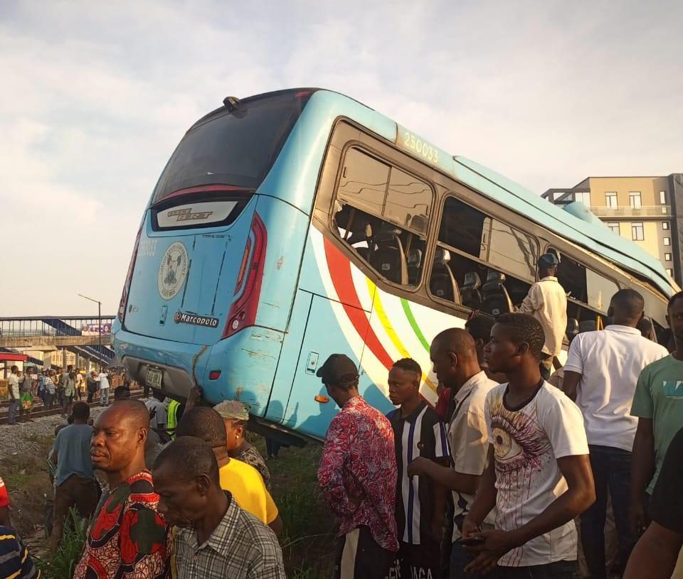 Many feared dead as train runs into Lagos BRT Bus, rescue operations ongoing (PHOTOS)