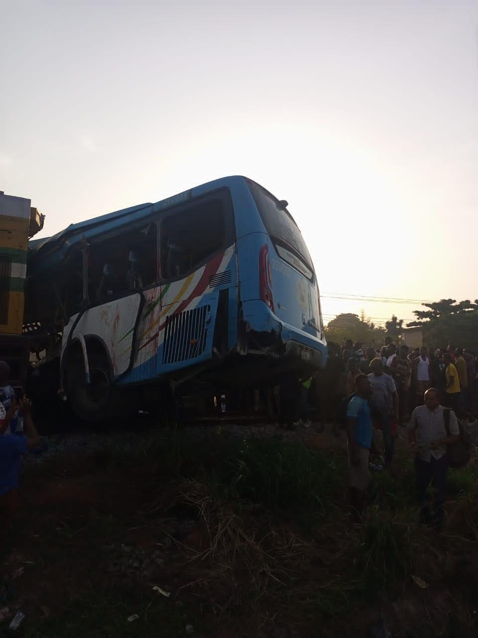  Many feared dead as train runs into Lagos BRT Bus, rescue operations ongoing (PHOTOS)