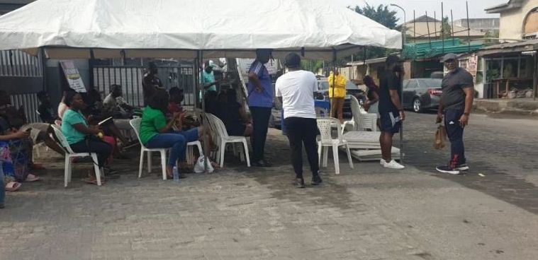 LAGOS: INEC ad hoc staff protest delay in payment on election day