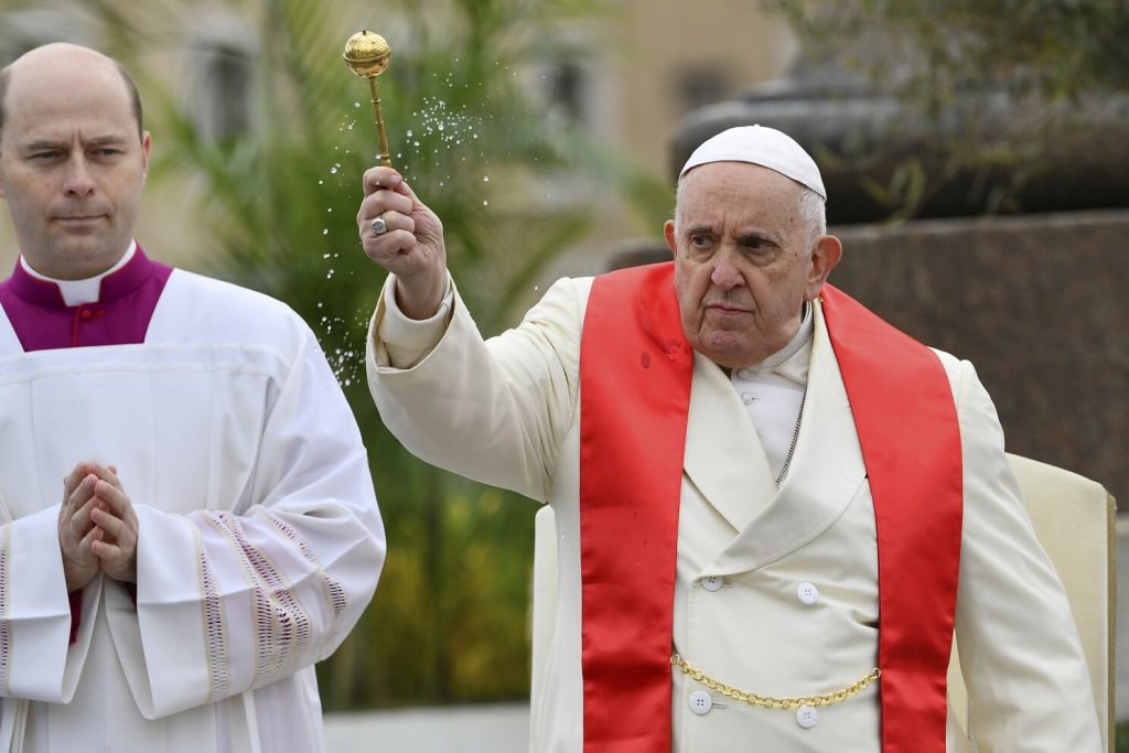 PALM SUNDAY: Pope presides over mass after hospital stay