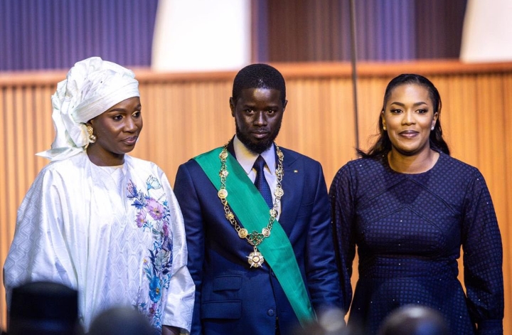 PHOTO: Newly sworn-in, 44-year-old Senegalese President poses with two wives