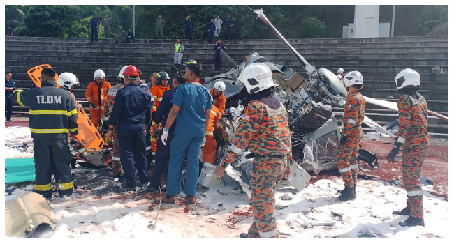 Two military helicopters crash, 10 dead