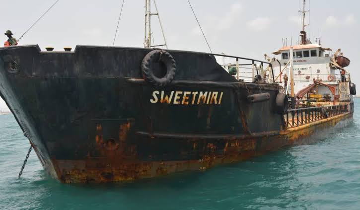 Navy still in custody of oil alleged theft suspect vessel
