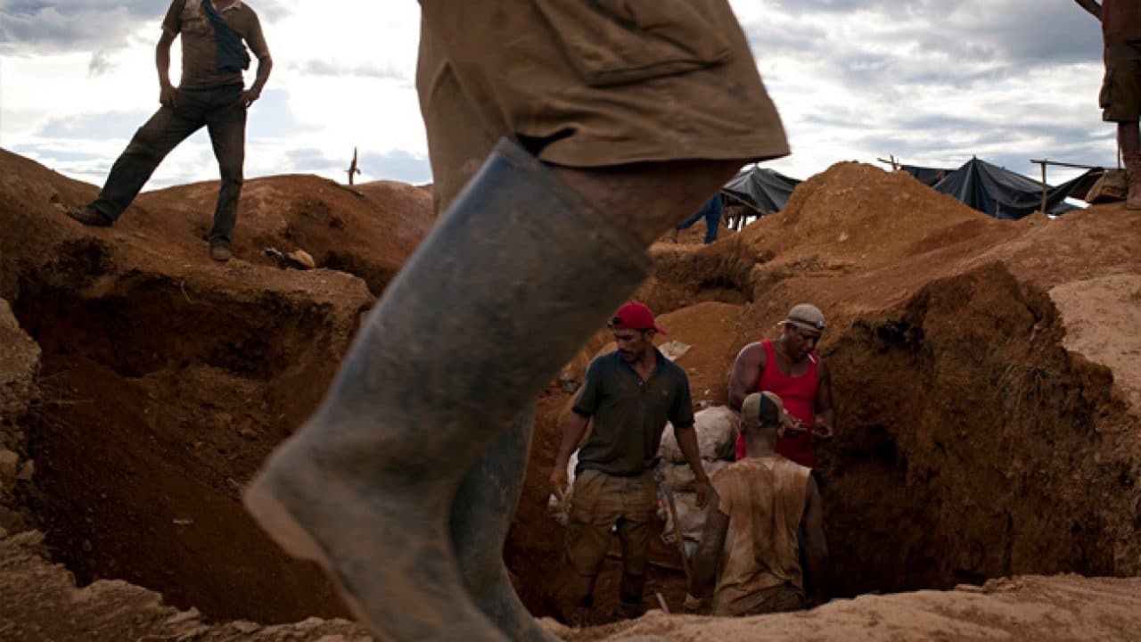 Three dead as mining pit collapses in Niger